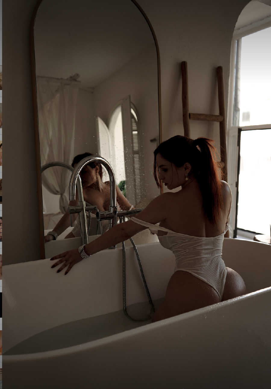 A playful frame from Miranda Faith nude — online in Tangshan