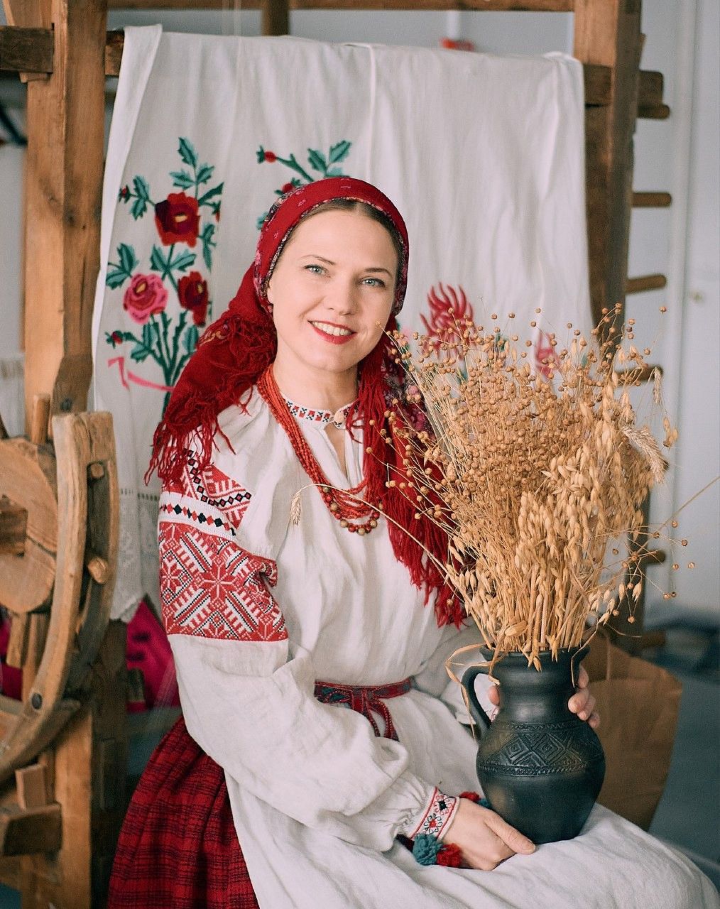 Women in Slavic costumes in Tangshan