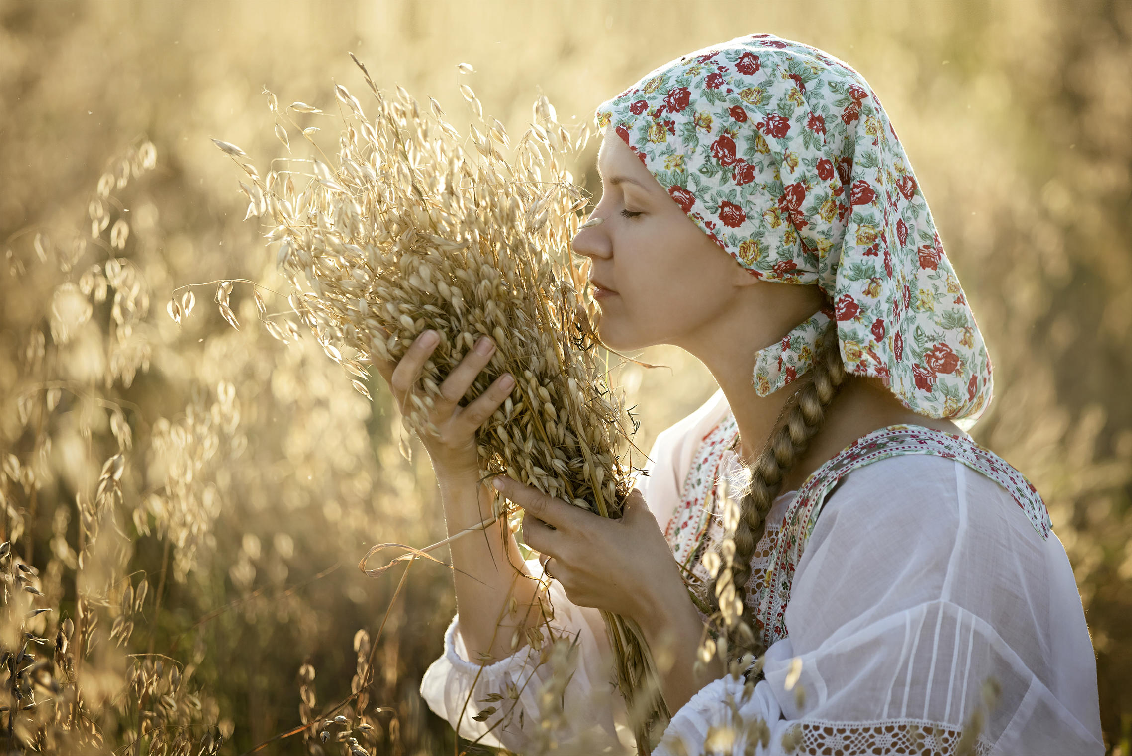 Photo Women in Slavic costumes in Tangshan