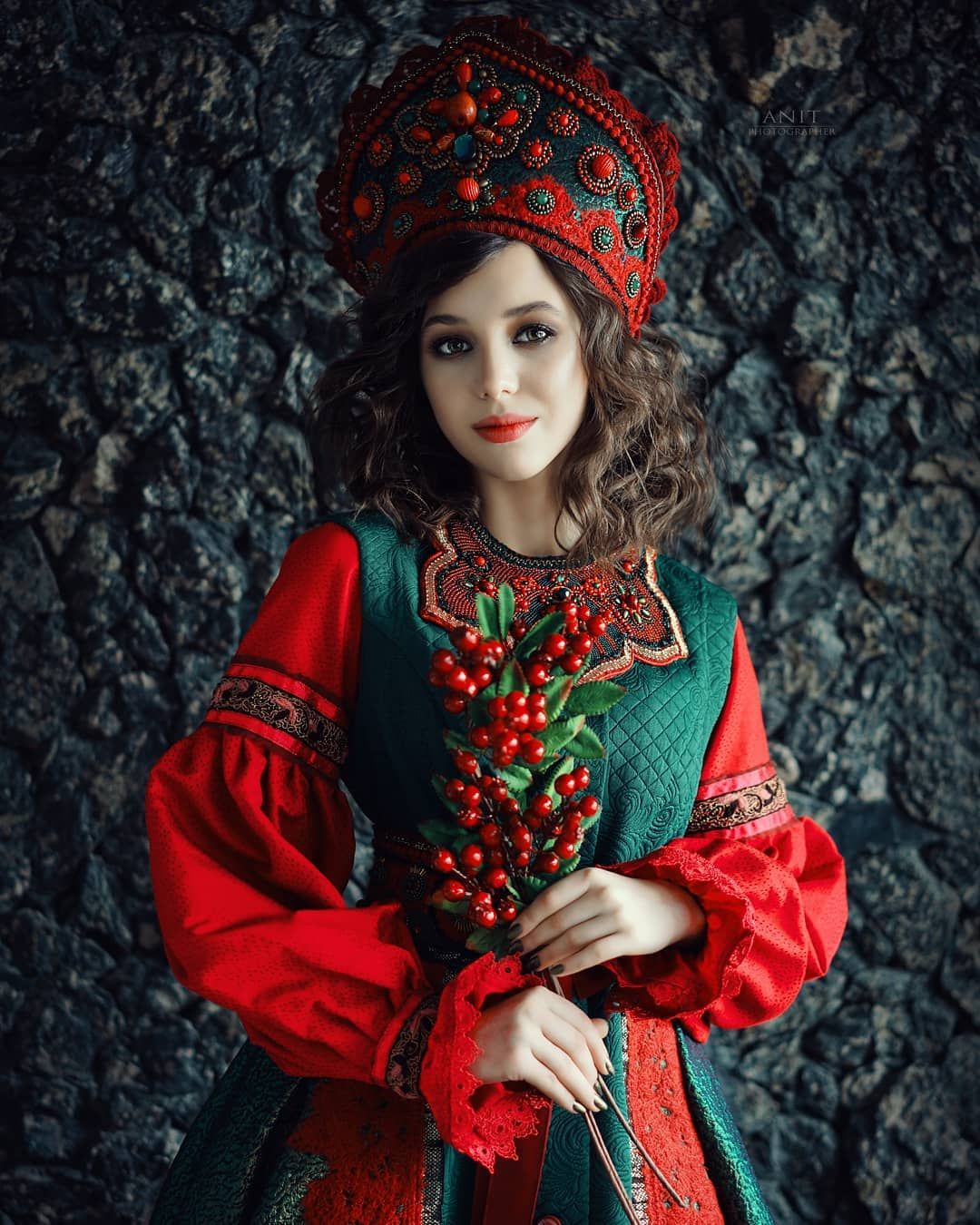 Nude girl Women in Slavic costumes in Tangshan
